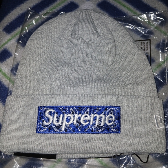 Supreme Gray beanie fw19 - Picture 1 of 3